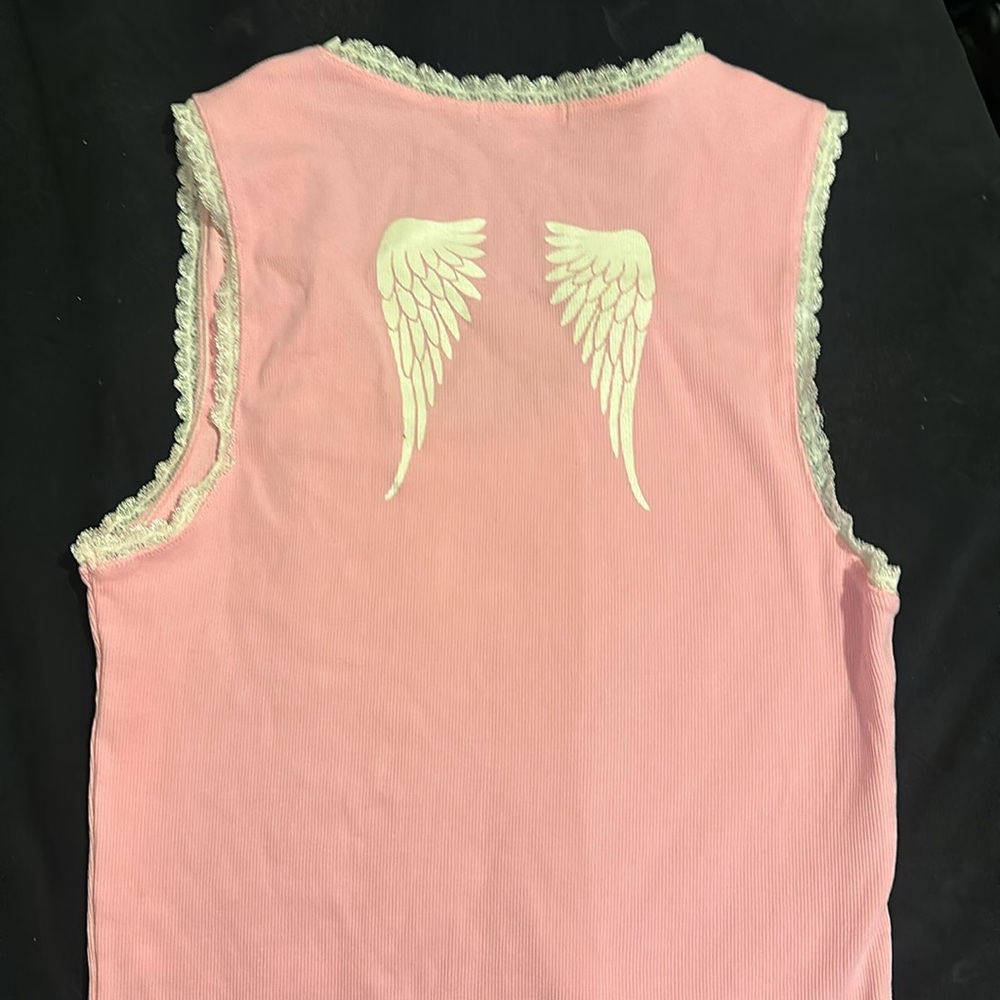 Pink - Picture 3 of 3